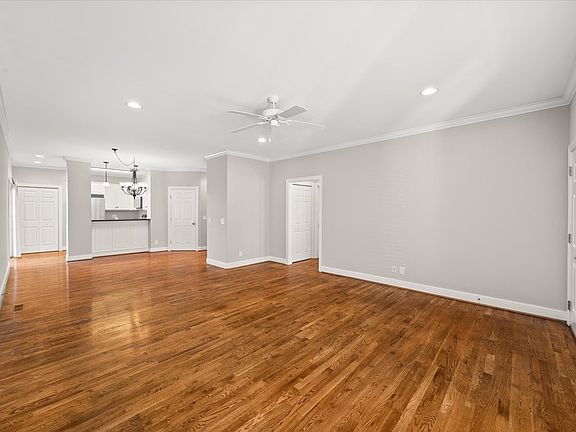 4th image of 116 Saint James Pl