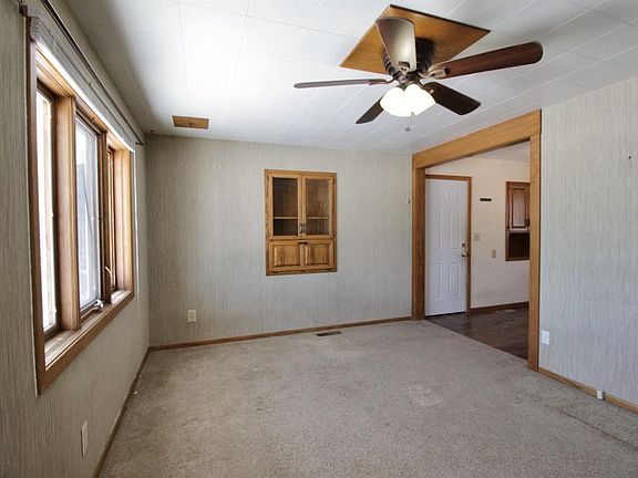 5th image of 605 Canterbury Dr