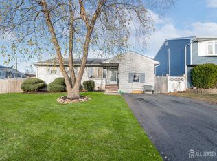 46 S Harrison Ave, Iselin, NJ 08830