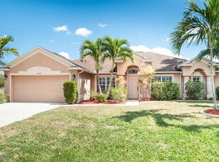 429 SE 13th Pl, Cape Coral, FL 33990