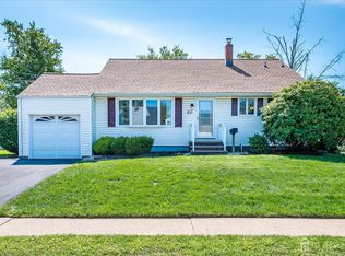 20 Carmello Dr, Edison, NJ 08817