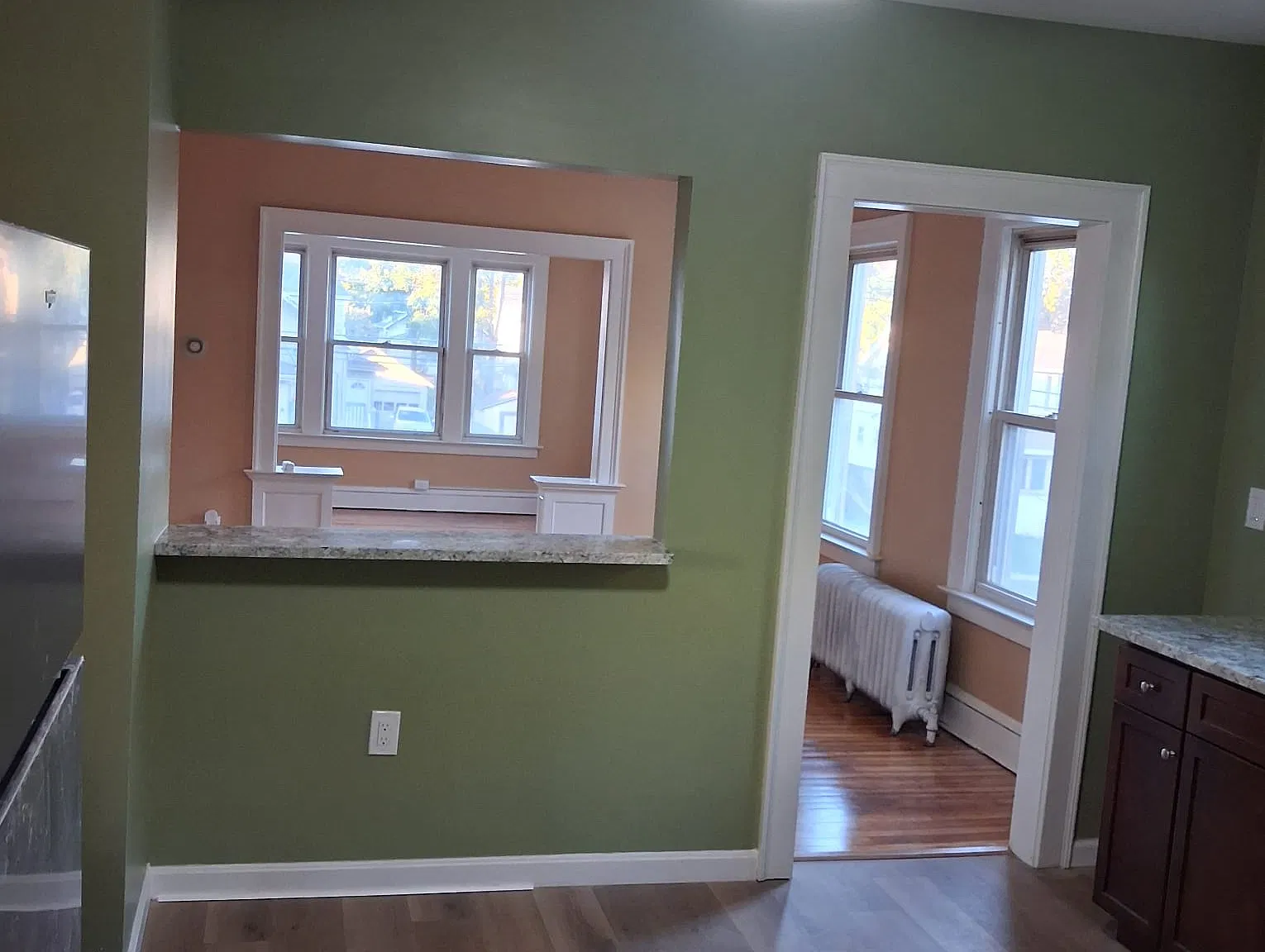 2 bed, 1400 sqft, $2,100 — Photo 2