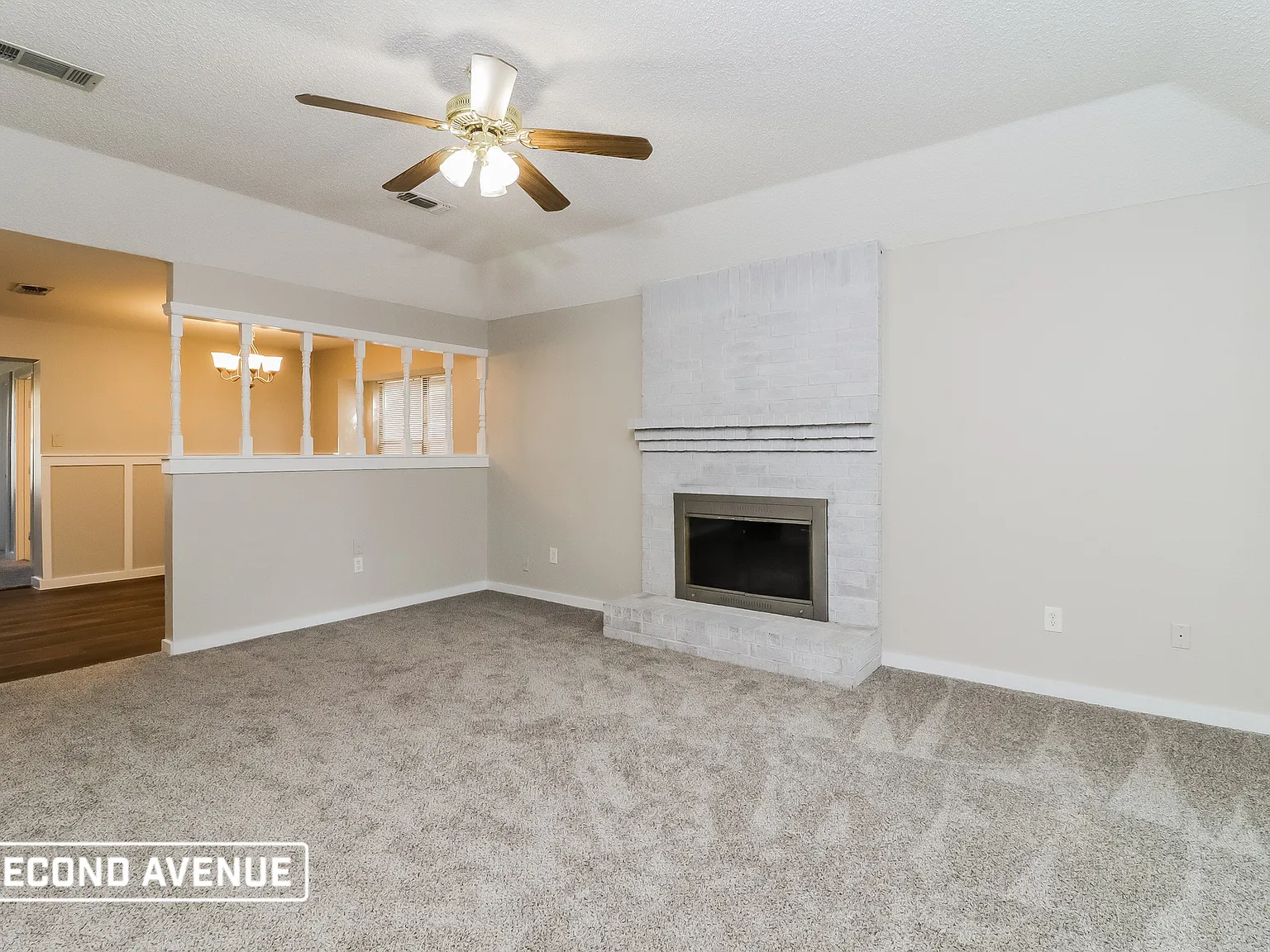 4 bed, 3.0 bath, 2043 sqft, $2,228 — Photo 4