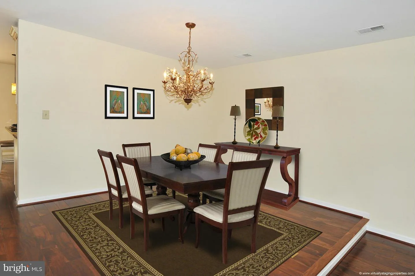 3 bed, 4.0 bath, 2248 sqft, $3,400 — Photo 3