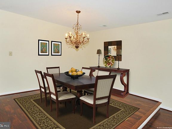 3rd image of 7411 Salford Ct