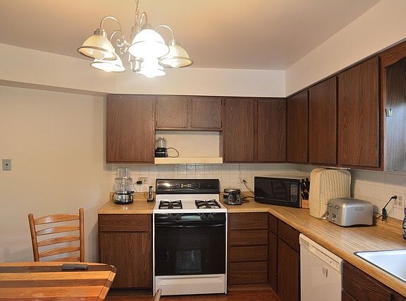 5th image of 109 E Clarendon Dr