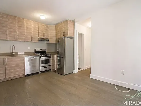 435 Grand Avenue image 1 of 6