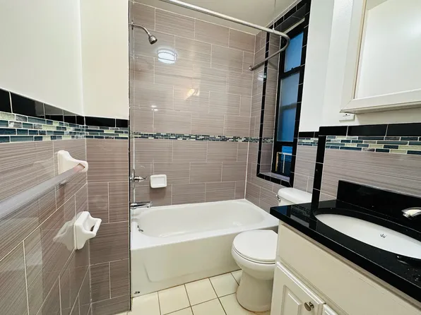 228 West 24th Street image 6 of 6