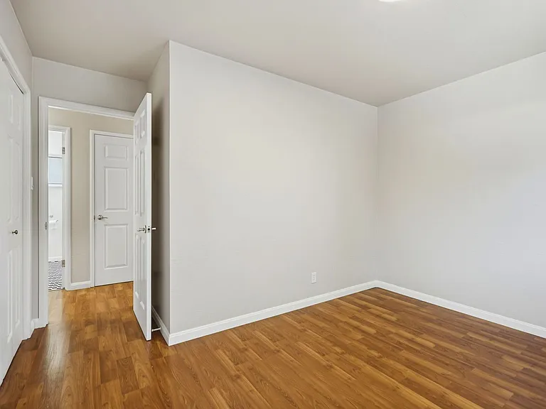 1835 Sandalwood Dr — Photo 11
