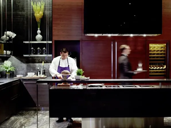 157 West 57th Street image 19 of 24