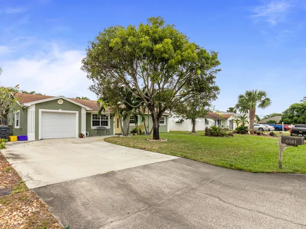 6581 Massachusetts Drive, Lake Worth, FL 33462