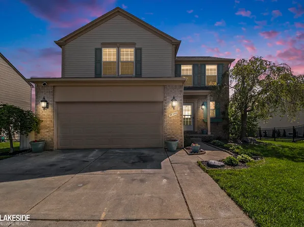 56546 Winding Creek Dr, Macomb, MI 48042