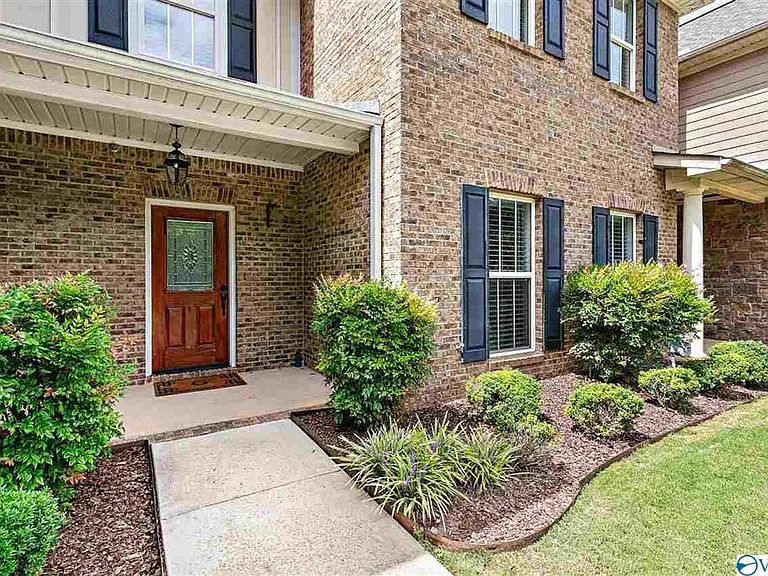 107 Golden Rod Ln — Photo 2