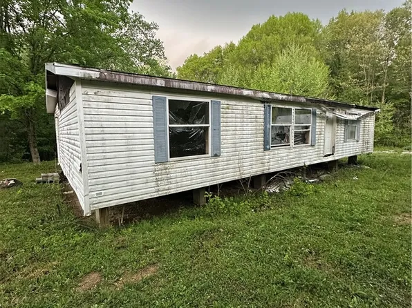 5727 N Terry Road, Austin, IN 47102