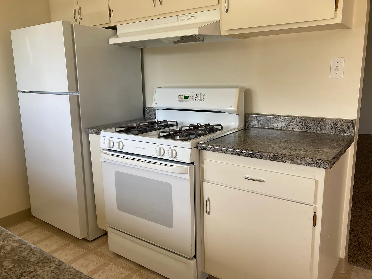 2 bed, 780 sqft, $1,875 — Photo 1