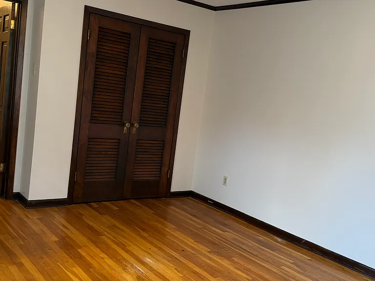211 S Idlewild St — Photo 30