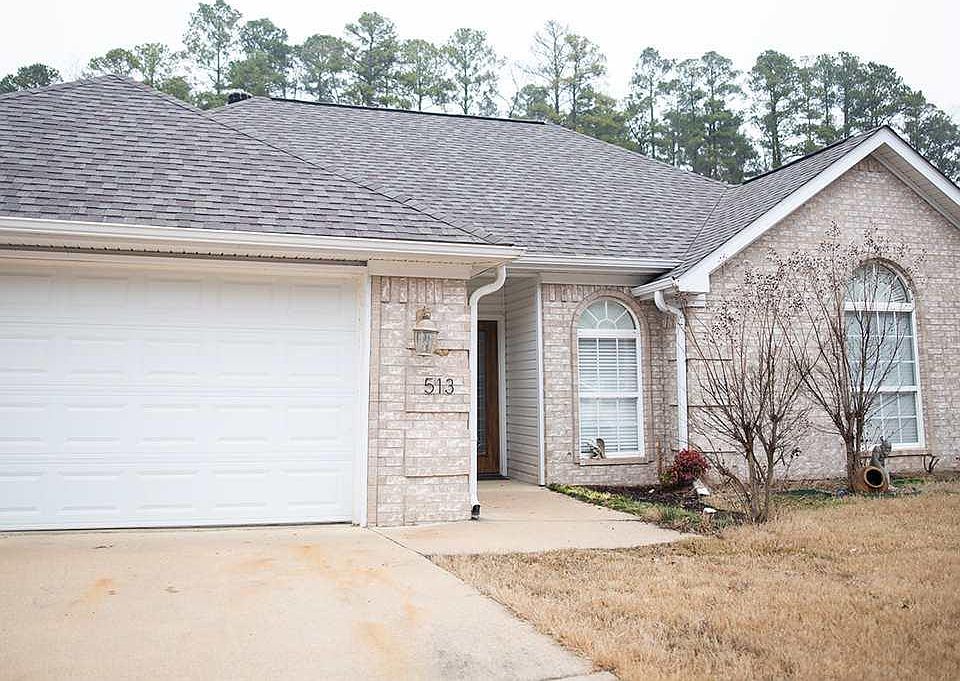 1st image of 513 Wisteria Dr
