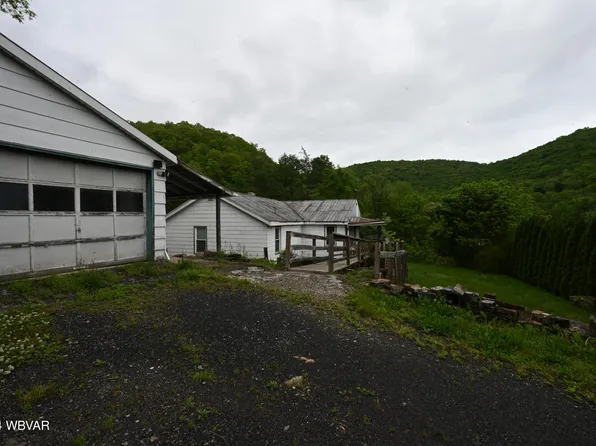 30 Carrier Rd, Lock Haven, PA 17745