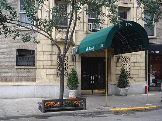 Sold by Sotheby's International Realty | media 9