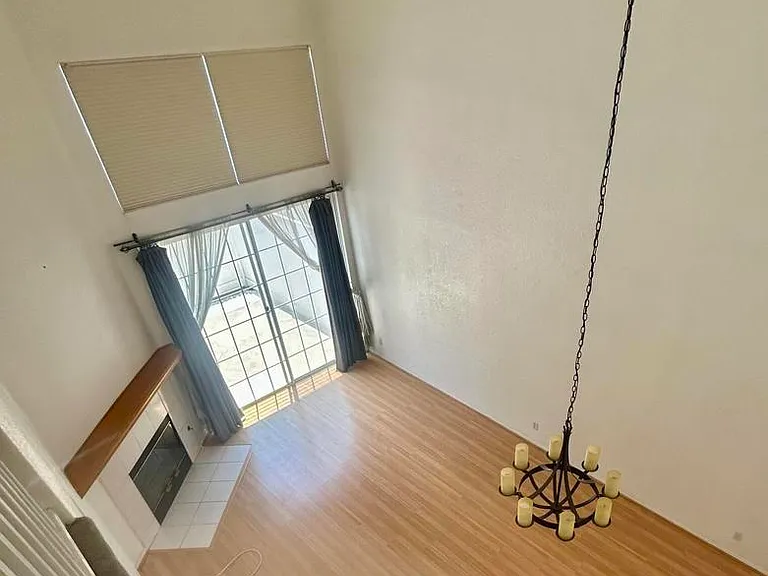 1066 Sheffield Pl — Photo 8