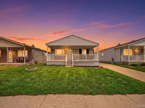 20147 Lakeworth St, Roseville, MI 48066