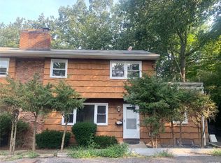 47 Potter Ln, Halesite, NY 11743