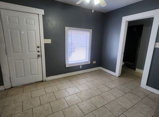 323 E Carson St APT 3, San Antonio, TX 78208