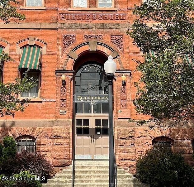 2nd image of 206 N Pearl Street #104