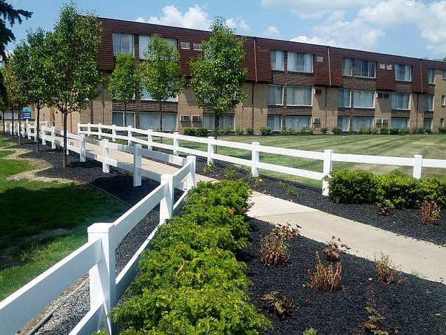 Leasing center