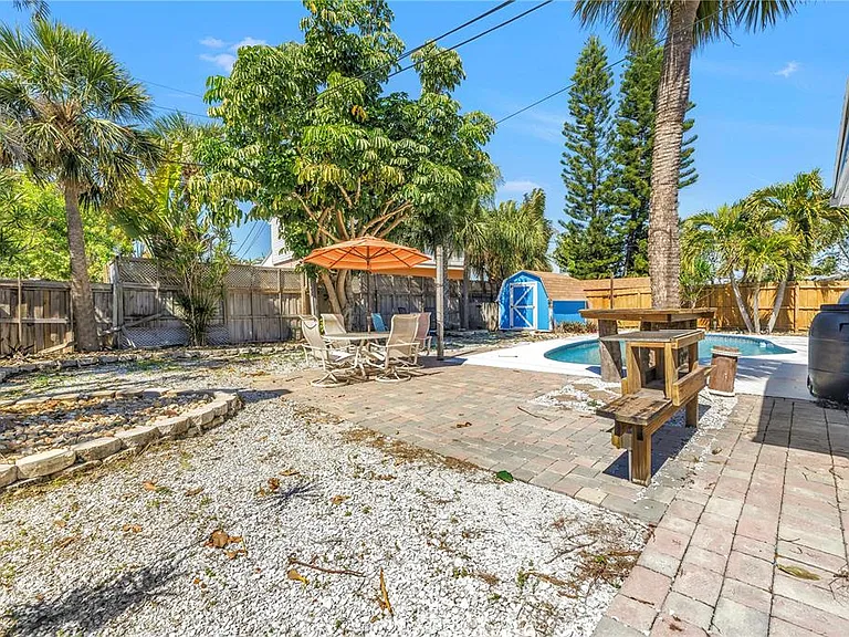 6892 Gulf Winds Dr #2 — Photo 42
