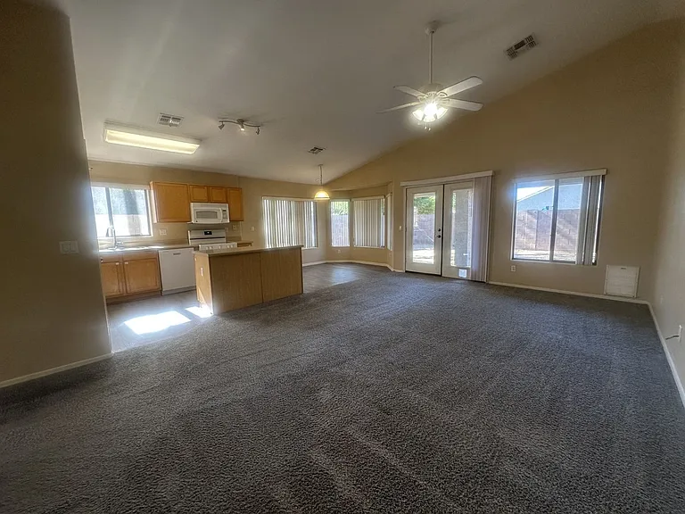 3285 E Ford Ave — Photo 12