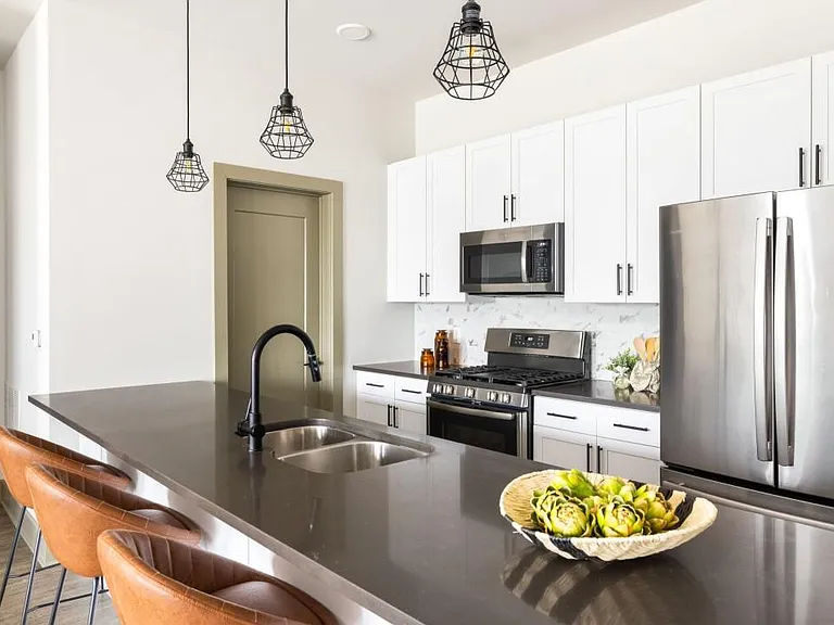 764 Memorial Dr SE #15 — Photo 6