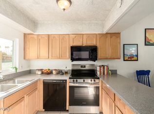 915 S Hacienda Dr, Tempe, AZ 85281