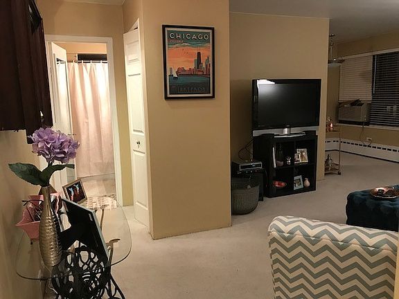 3rd image of 3410 N Lake Shore Dr #11K