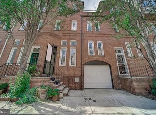 718 S Leithgow St, Philadelphia, PA 19147