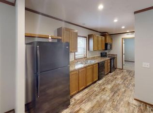 120 Northwest Dr, Bismarck, ND 58504