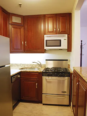 Sold by Sotheby's International Realty | media 11