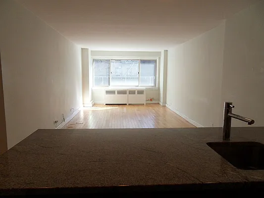 Rented by Stonehenge NYC LLC | media 16