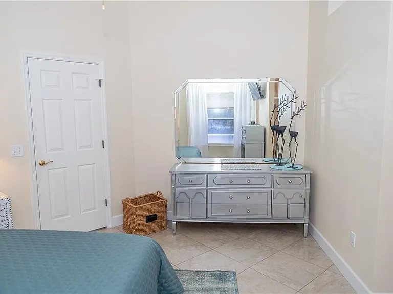 714 Bayhill Ct — Photo 16