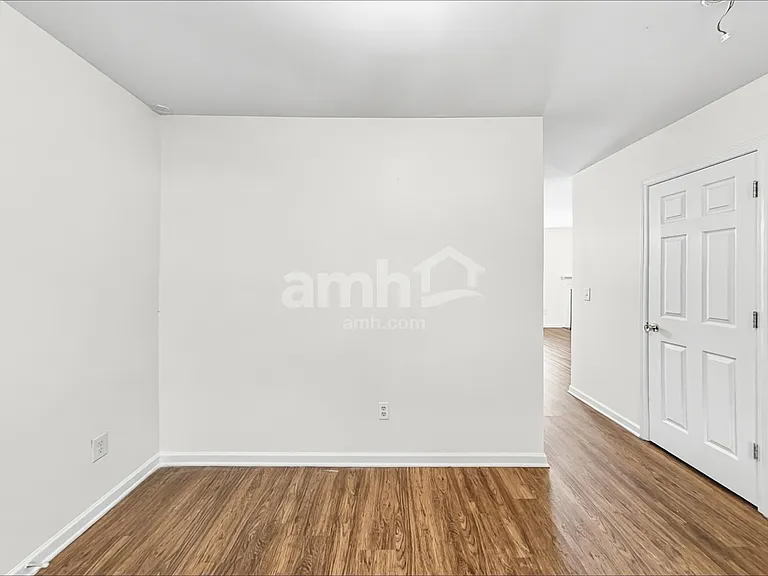 7636 Hidden Creek Dr — Photo 5
