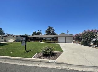 5575 E Siverly Ln, Fresno, CA