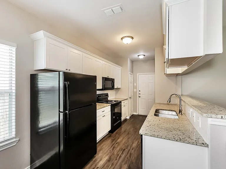 1812 Alanbrooke Dr — Photo 7