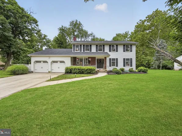 11 Riverview Dr, Ewing, NJ 08628