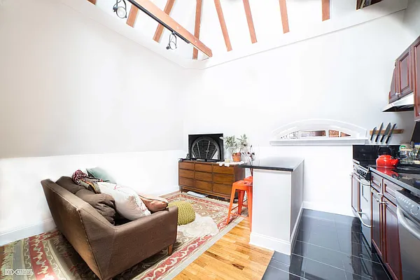 Rented by Citi Habitats | media 17