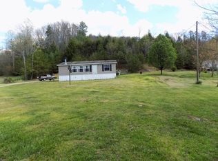 304 Roberts Ln, Tellico Plains, TN 37385