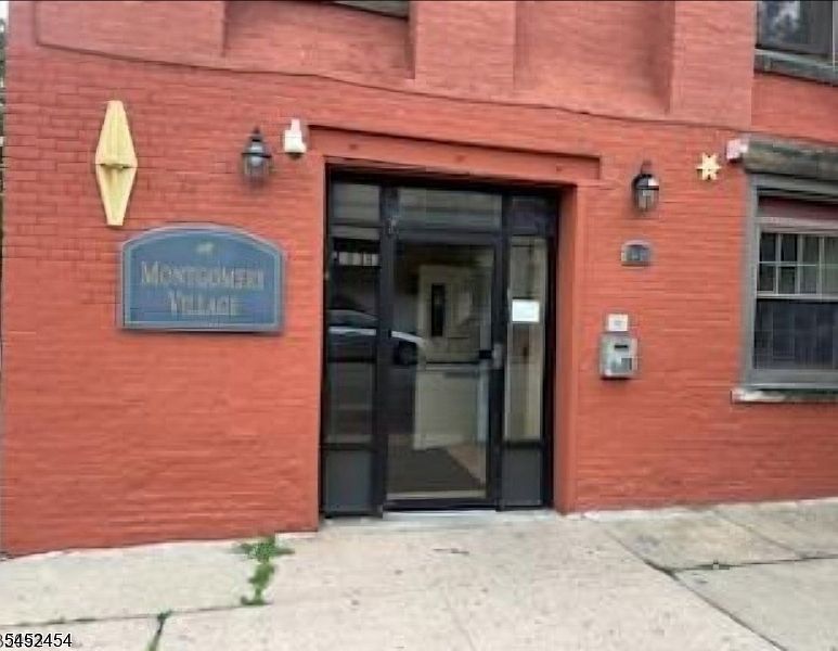 1st image of 79-93 Montgomery St 4F