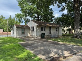 1510 Hope St, Leavenworth, KS 66048