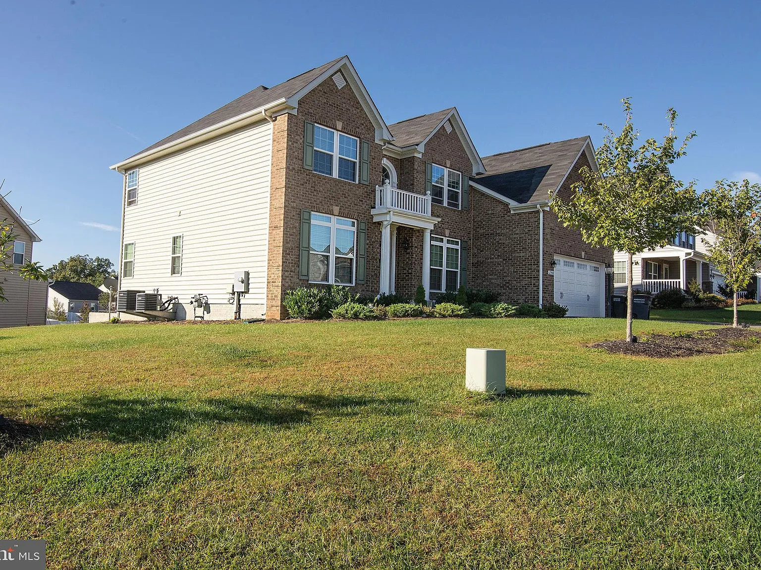 2 bed, 5015 sqft, $2,000 — Photo 1