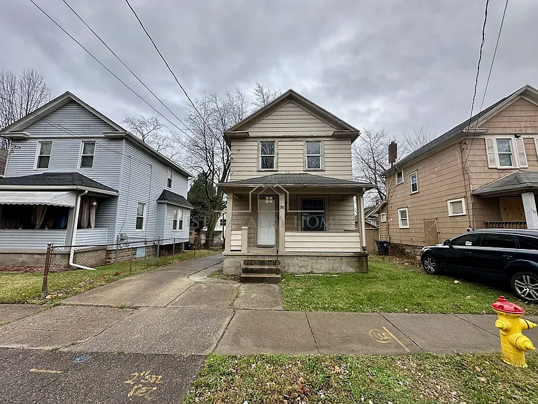 435 Windsor St — Photo 1