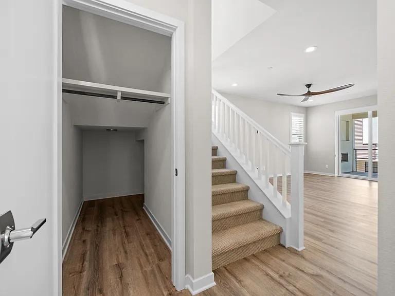 16205 Camden Cir — Photo 29